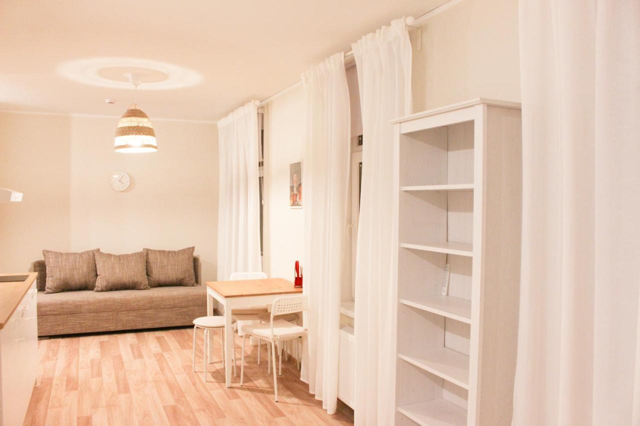 Bright Spacious Apartment In Riga With Free Parking 외부 사진